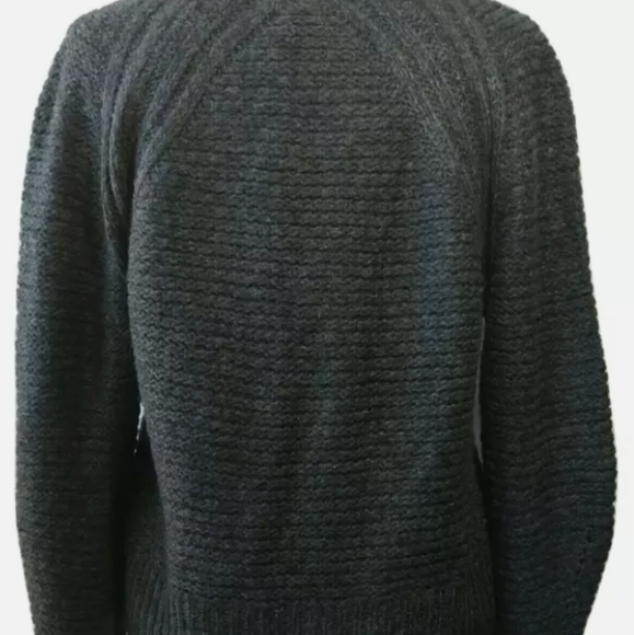 LAST CALL!! Universal Thread Cozy Gray Balloon Sleeve V Neck Sweater - Picture 3 of 7